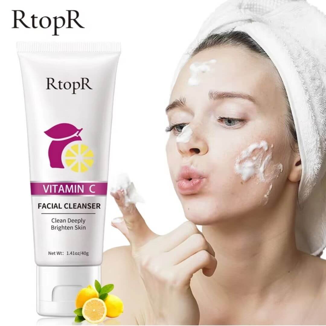 RtopR Vitamin C Facial Cleanser In Pakistan
